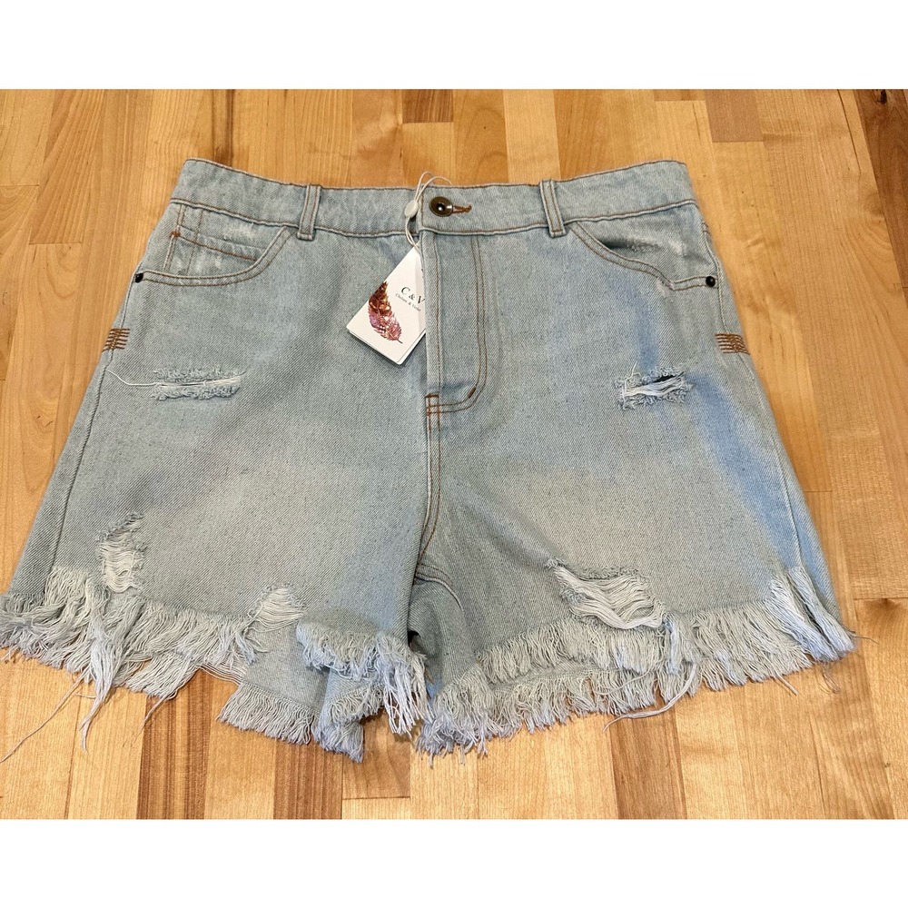 Chelsea and Violet Raw Hem Button Fly Light Denim NWT Shorts Size 29. B31